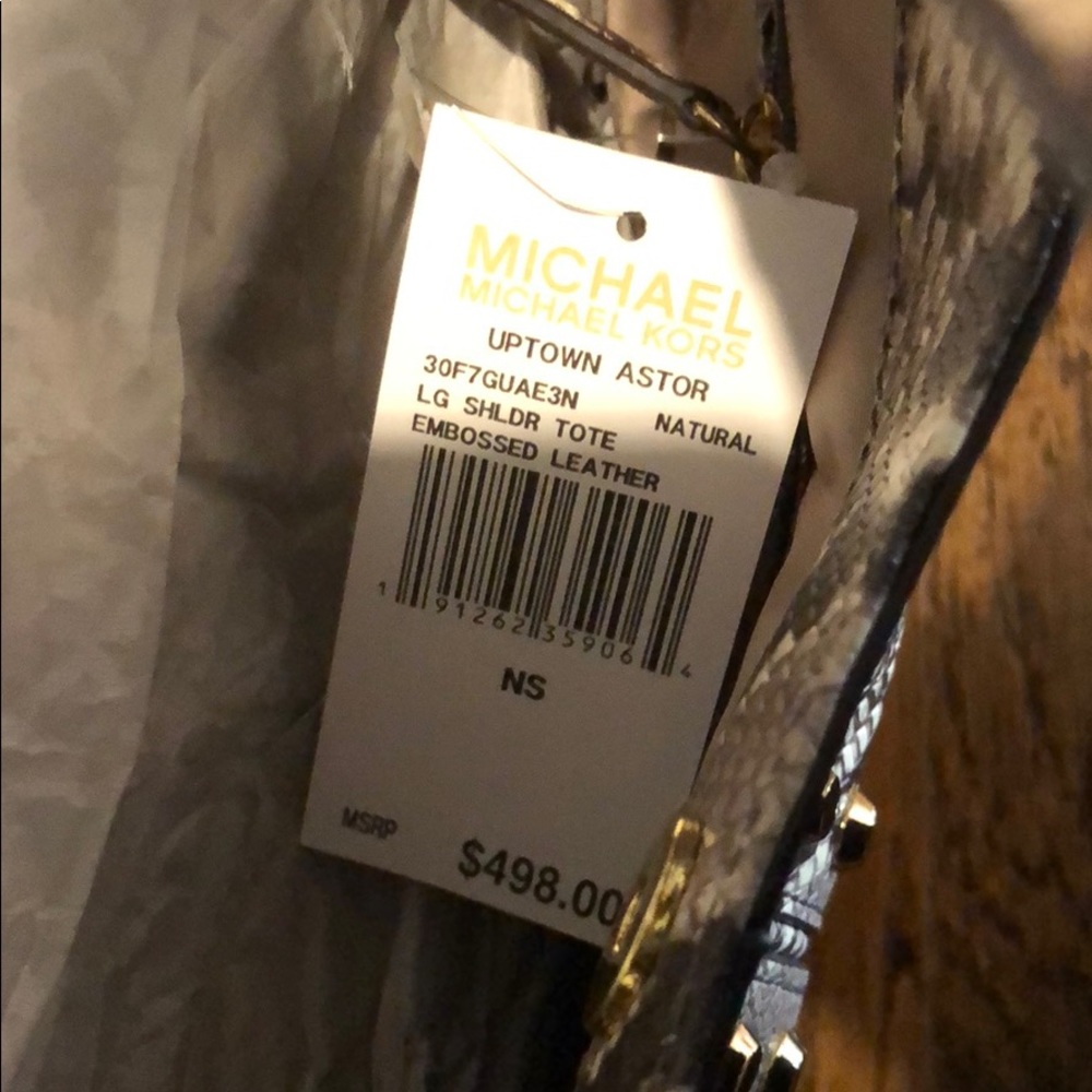 NWT Michael Kors Astor Studded Leather Tote - Picture 7 of 8